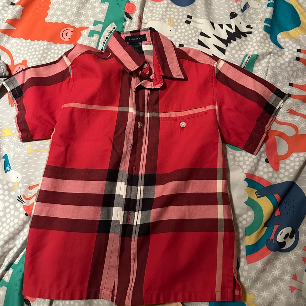 Kids Burberry shirt sizs 6
